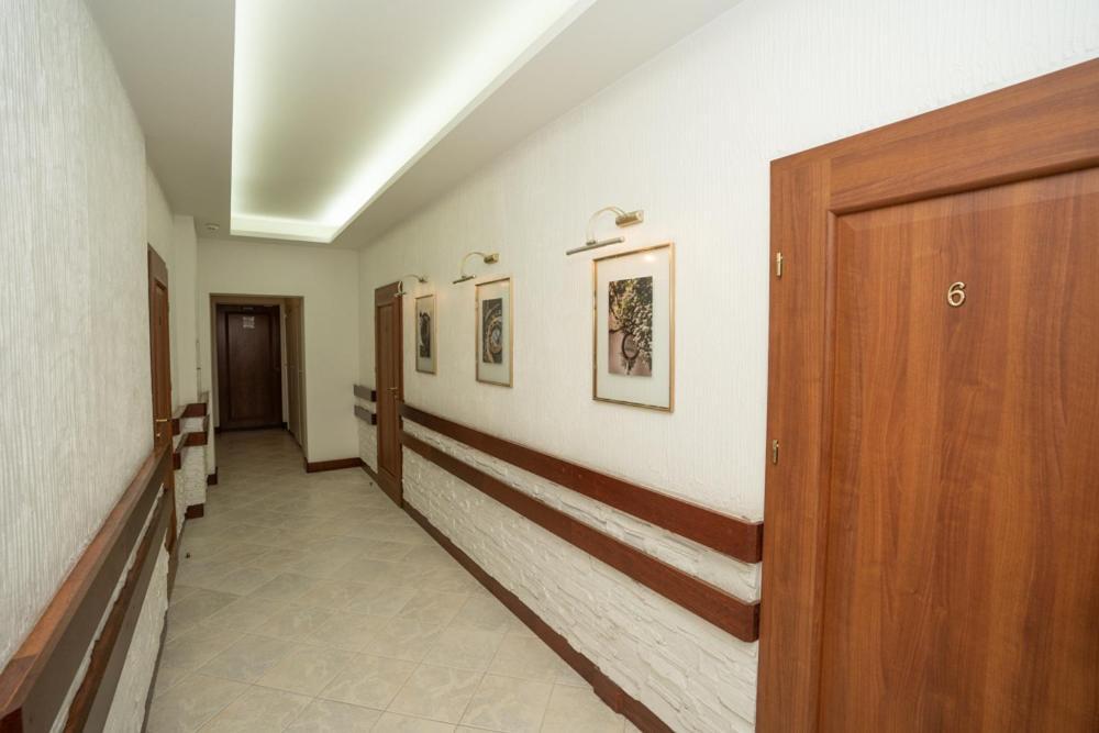 Hotel Piano Kiew Exterior foto